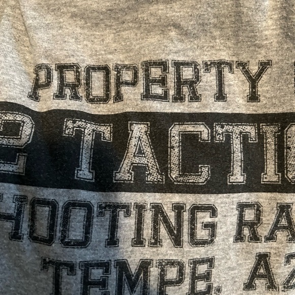 Cool Men’s Hanes T-shirt with logo on the front and plain back - Picture 7 of 10